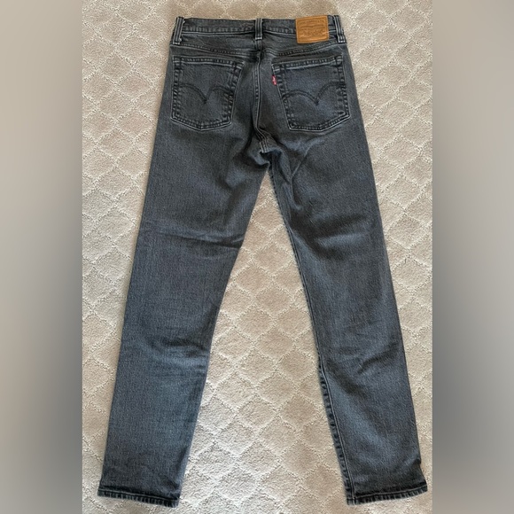 Levi’s Wedgie Straight Leg - Picture 4 of 4